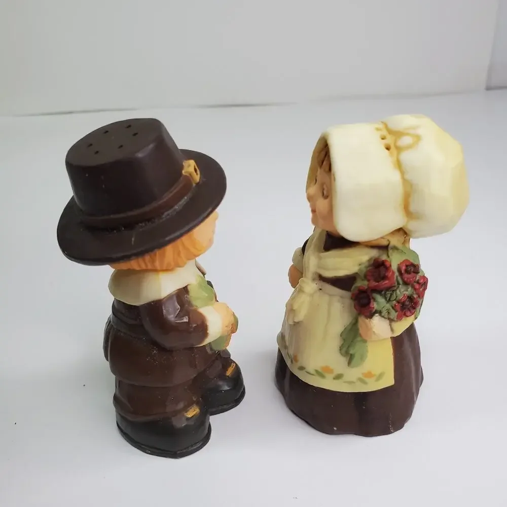 Vintage 1980s Hallmark Pilgrim Thanksgiving Salt And Pepper Shakers